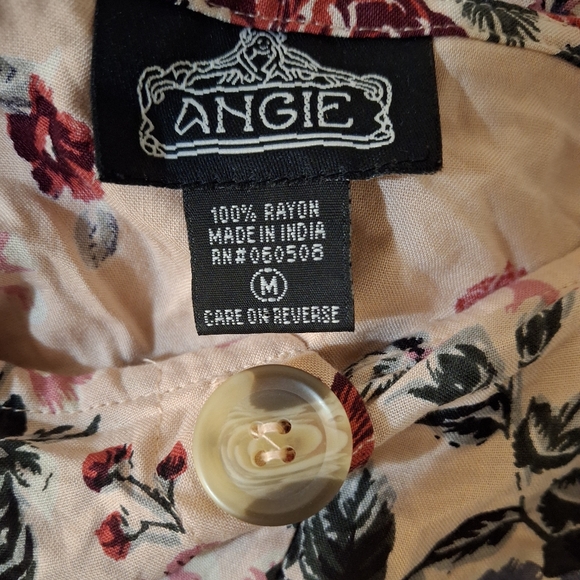 Angie Off The Shoulder Floral Cottage Dress. - Picture 7 of 8